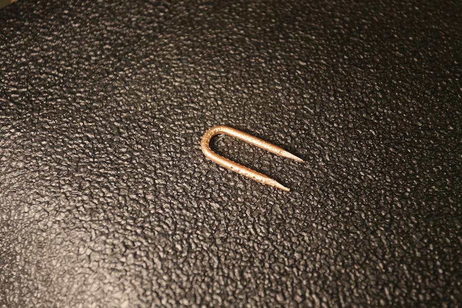 COPPER WIRE CUT POINT SERRATED STAPLES .114